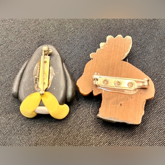 Polymer clay handmade Brooches 1 Penguin and 1 Moose cold winter animals Pins - Picture 6 of 9